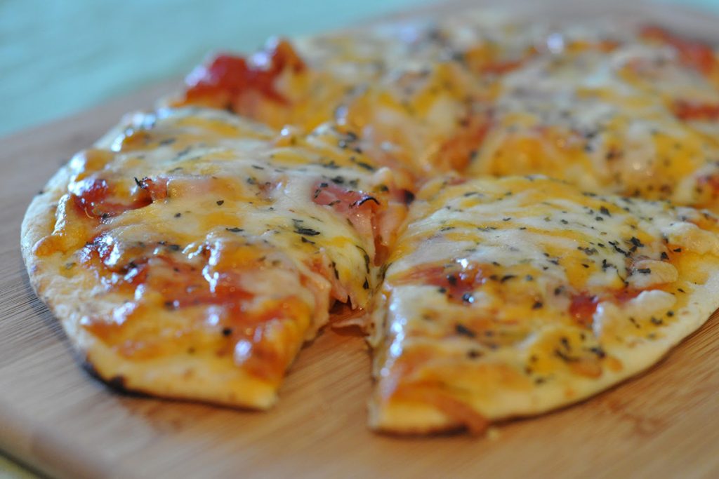 Cheese Naan Pizza